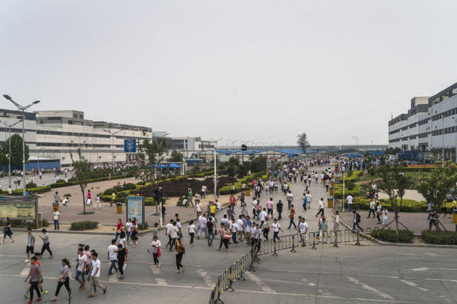 ����һ����ʿ��E�^(q��)܇(ch��)�g�(xi��ng)Ŀ���珊(qi��ng)��������ɰ�{��������ɰ�{ 